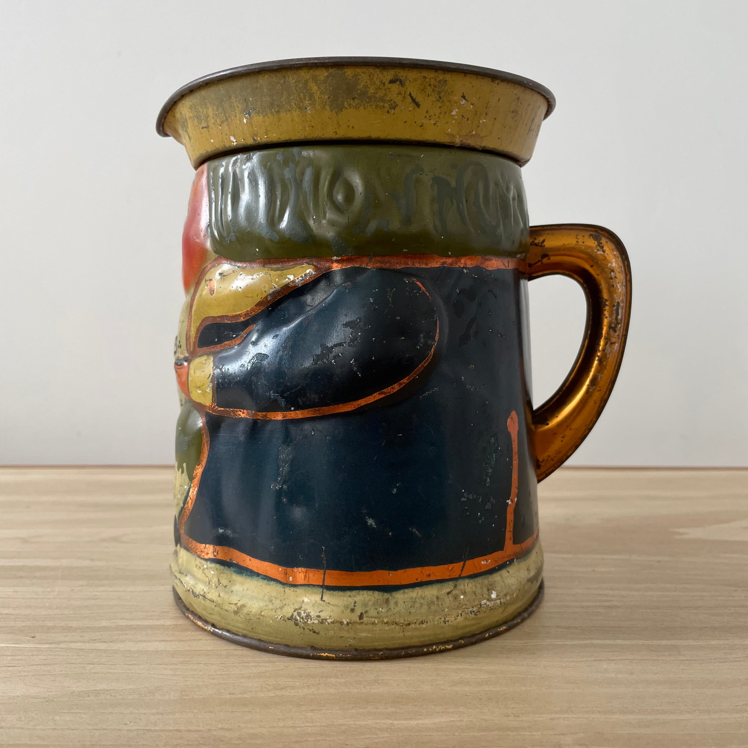 Huntley &amp; Palmers General Character Biscuit Tin c1913