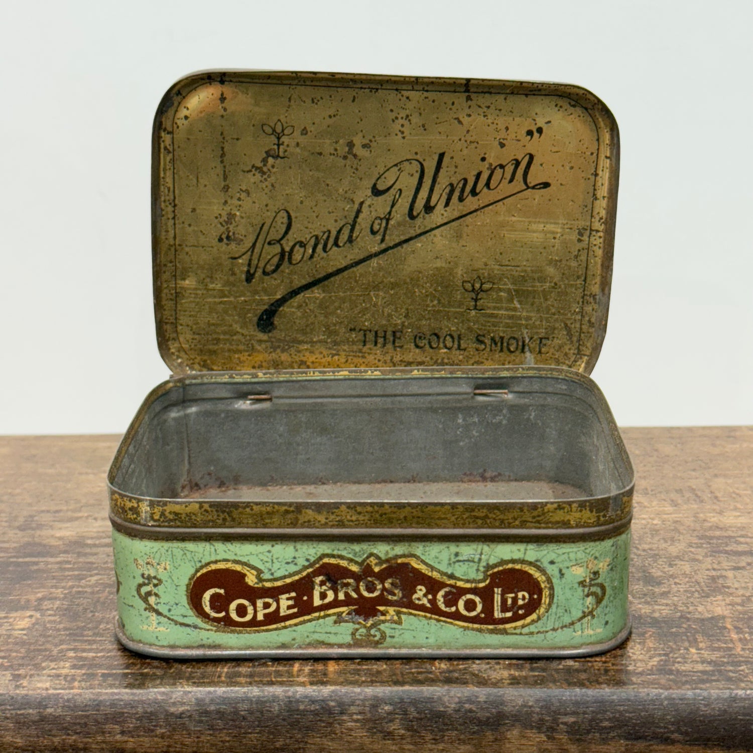 Bond of Union Smoking Mixture Tin – Cope Bros &amp; Co Ltd