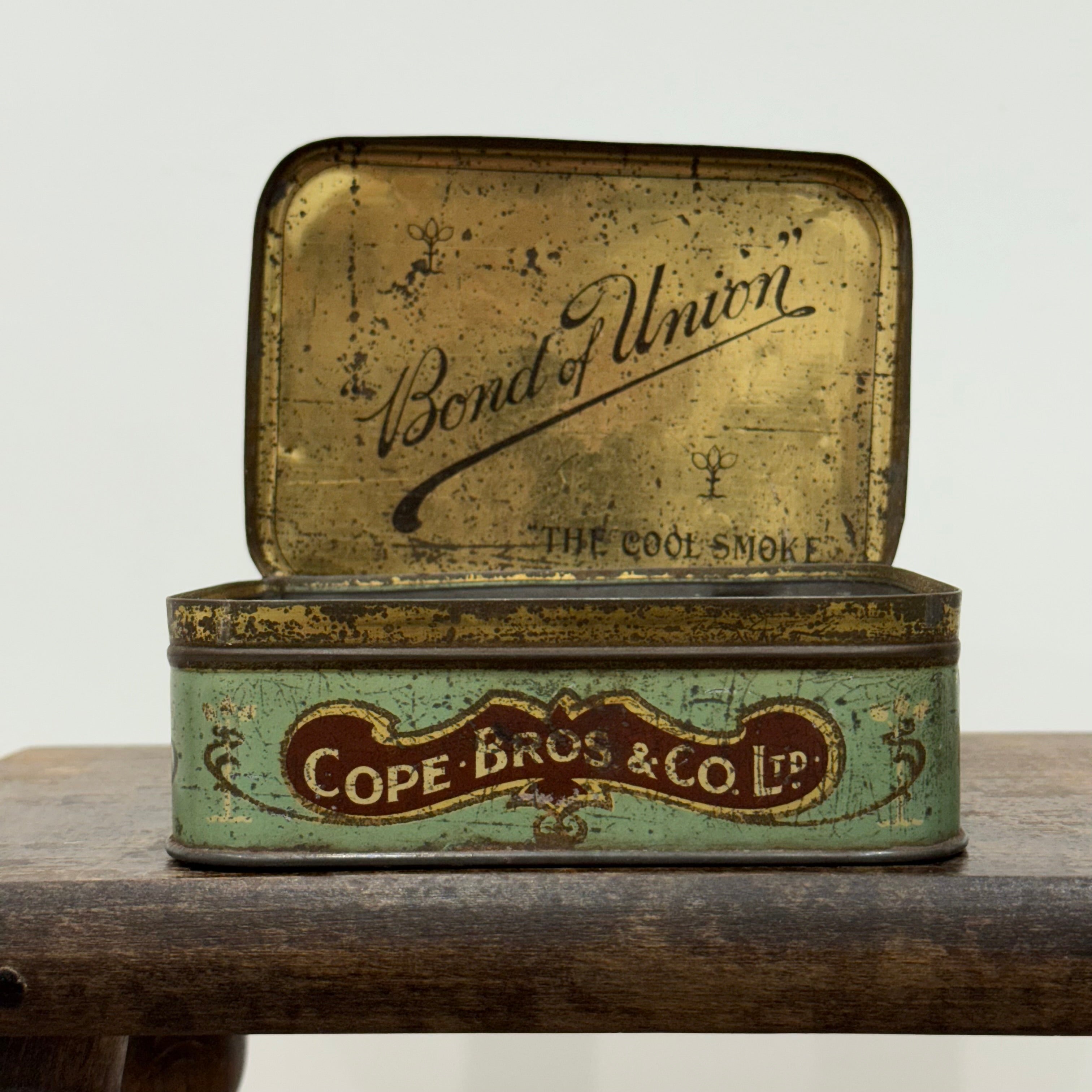 Bond of Union Smoking Mixture Tin – Cope Bros &amp; Co Ltd
