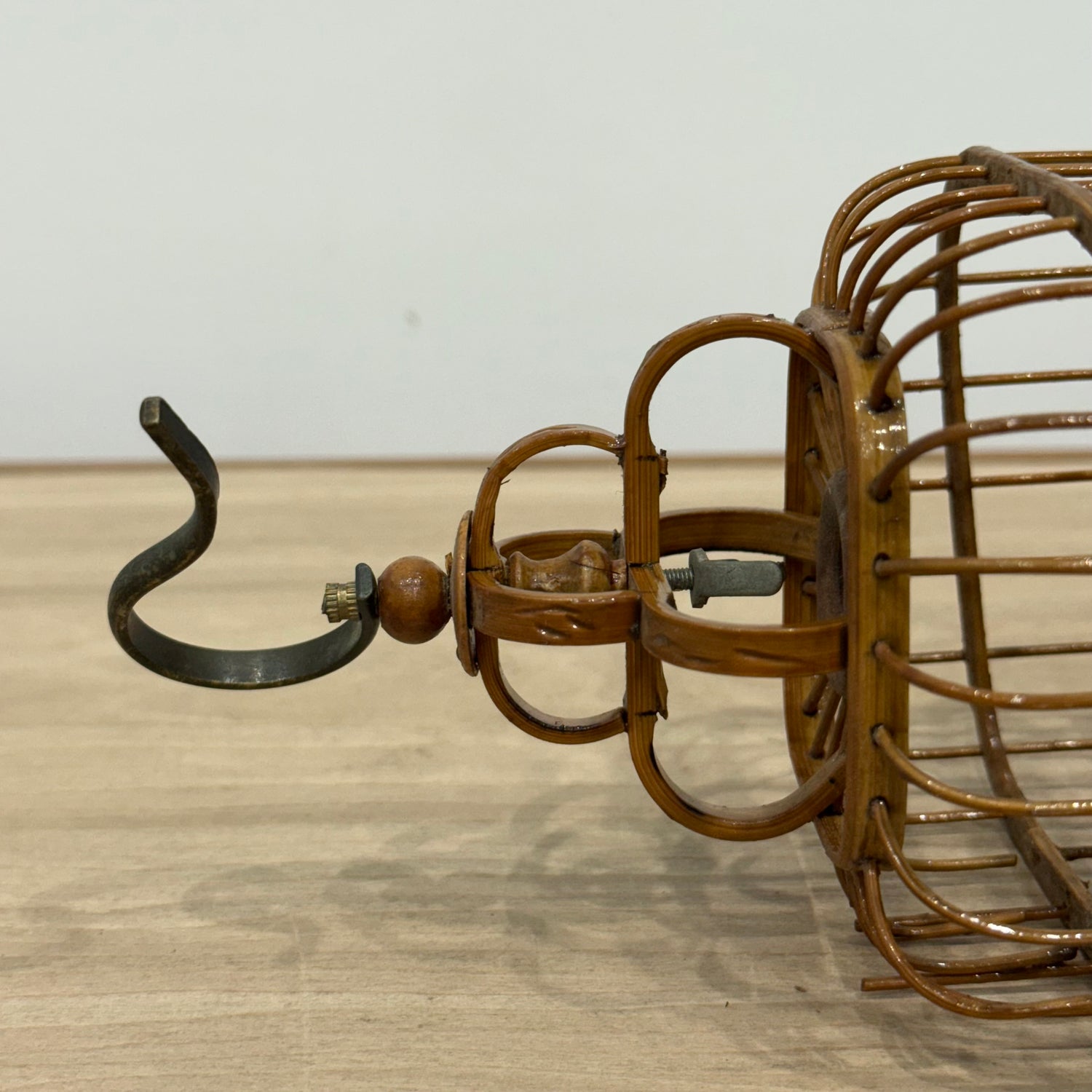 Cricket cage