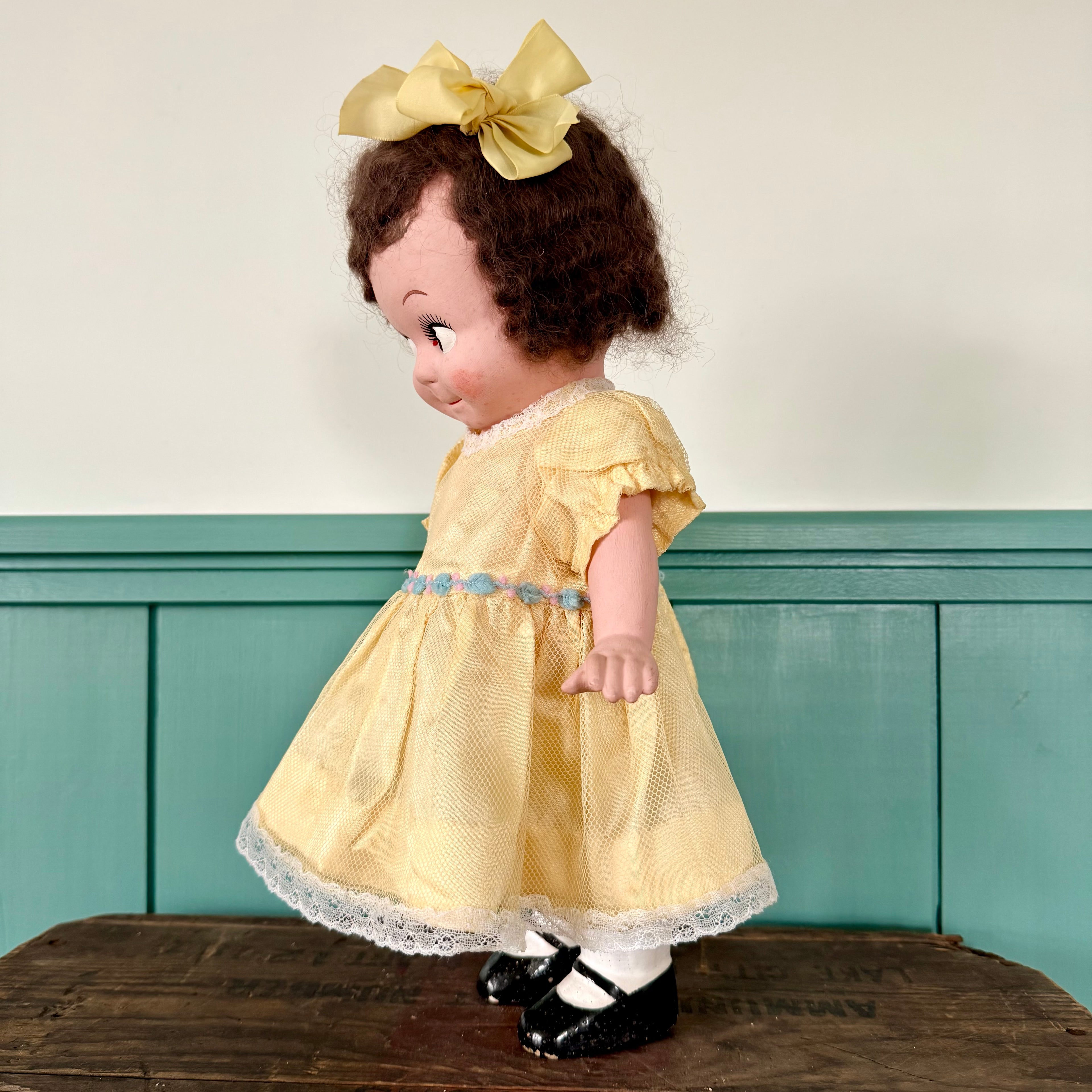 Vintage 1930s Composition Googly Doll with Side-Glancing Eyes – 35 cm
