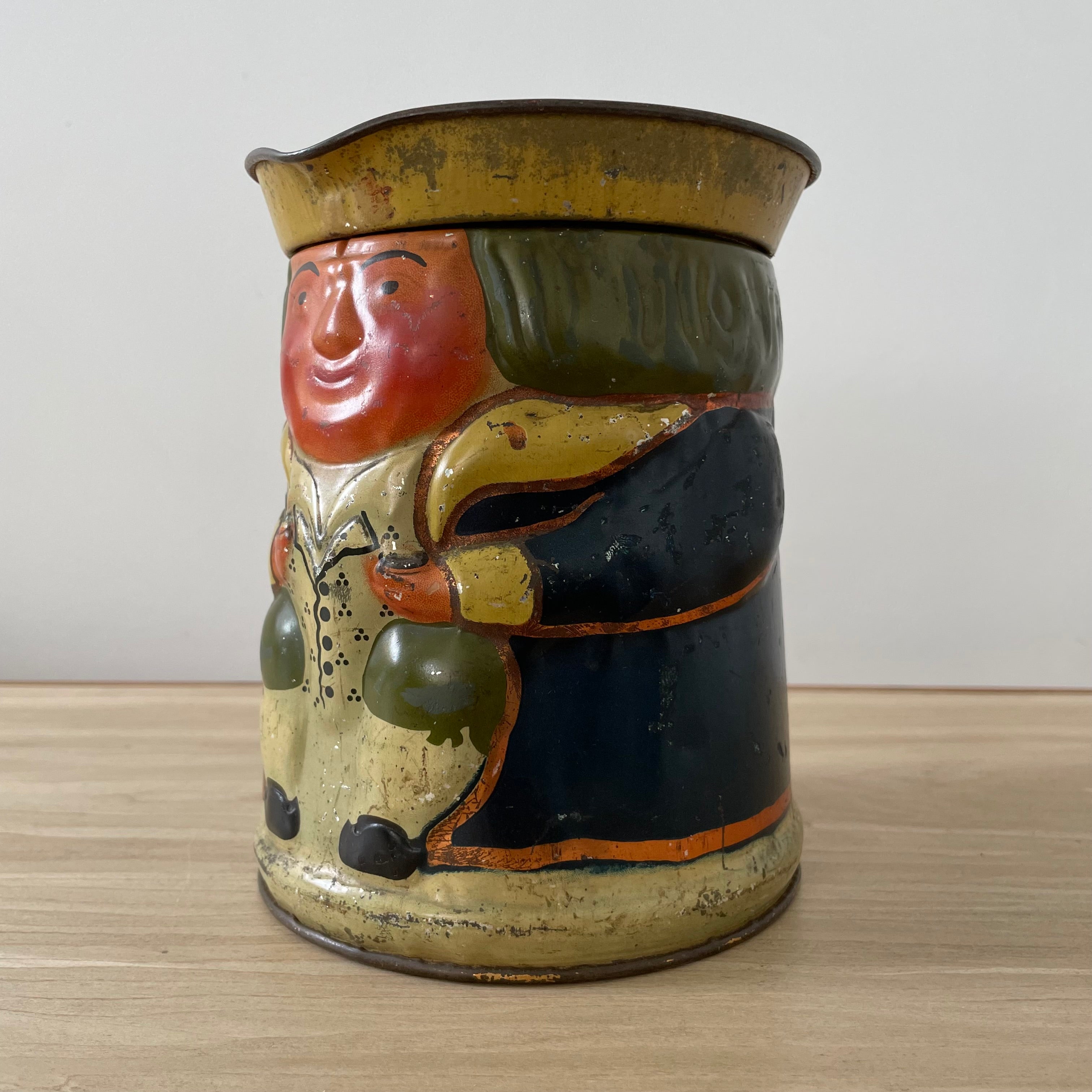 Huntley &amp; Palmers General Character Biscuit Tin c1913