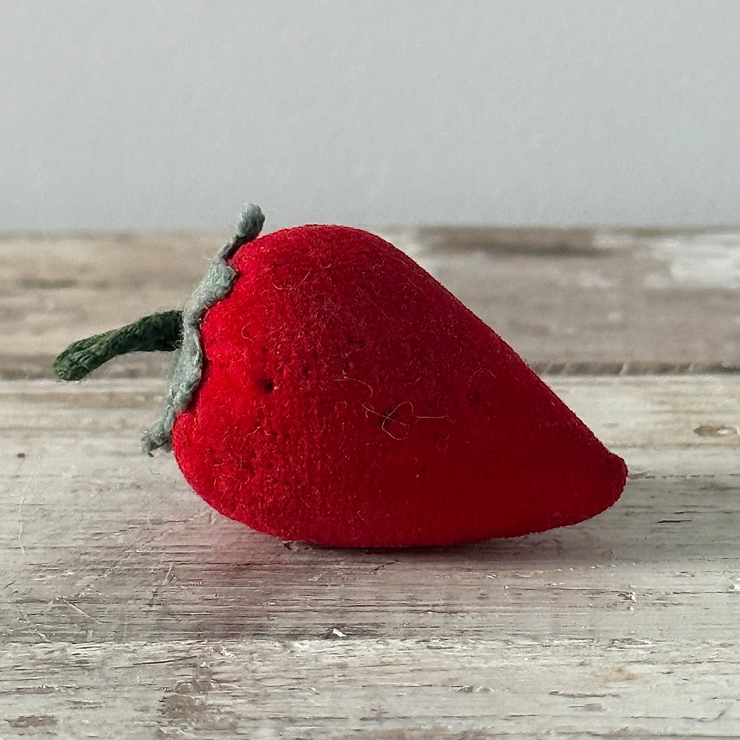 Antique Red Velvet Strawberry Emery