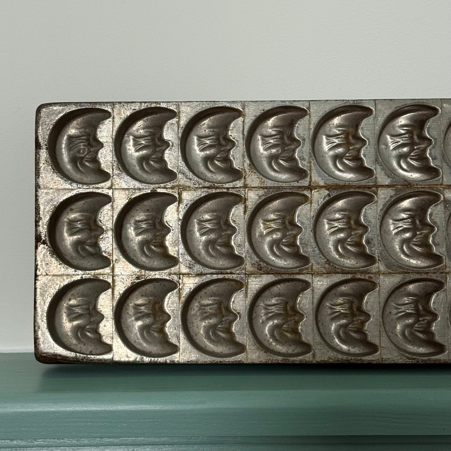 Anton Reiche Antique Chocolate Mould – Crescent Moon Faces