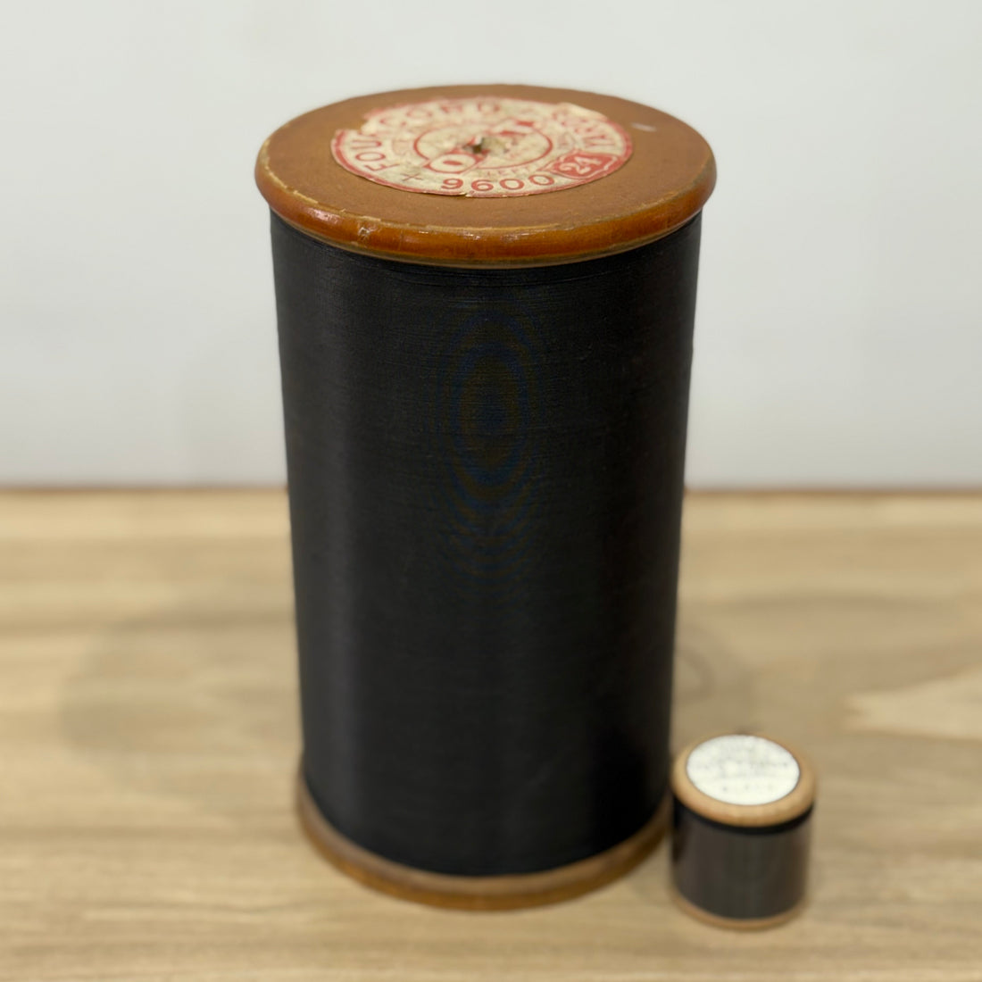 Victorian Edwardian O.N.T. Silk Finish Four Cord Wooden Thread Reel 9600yd