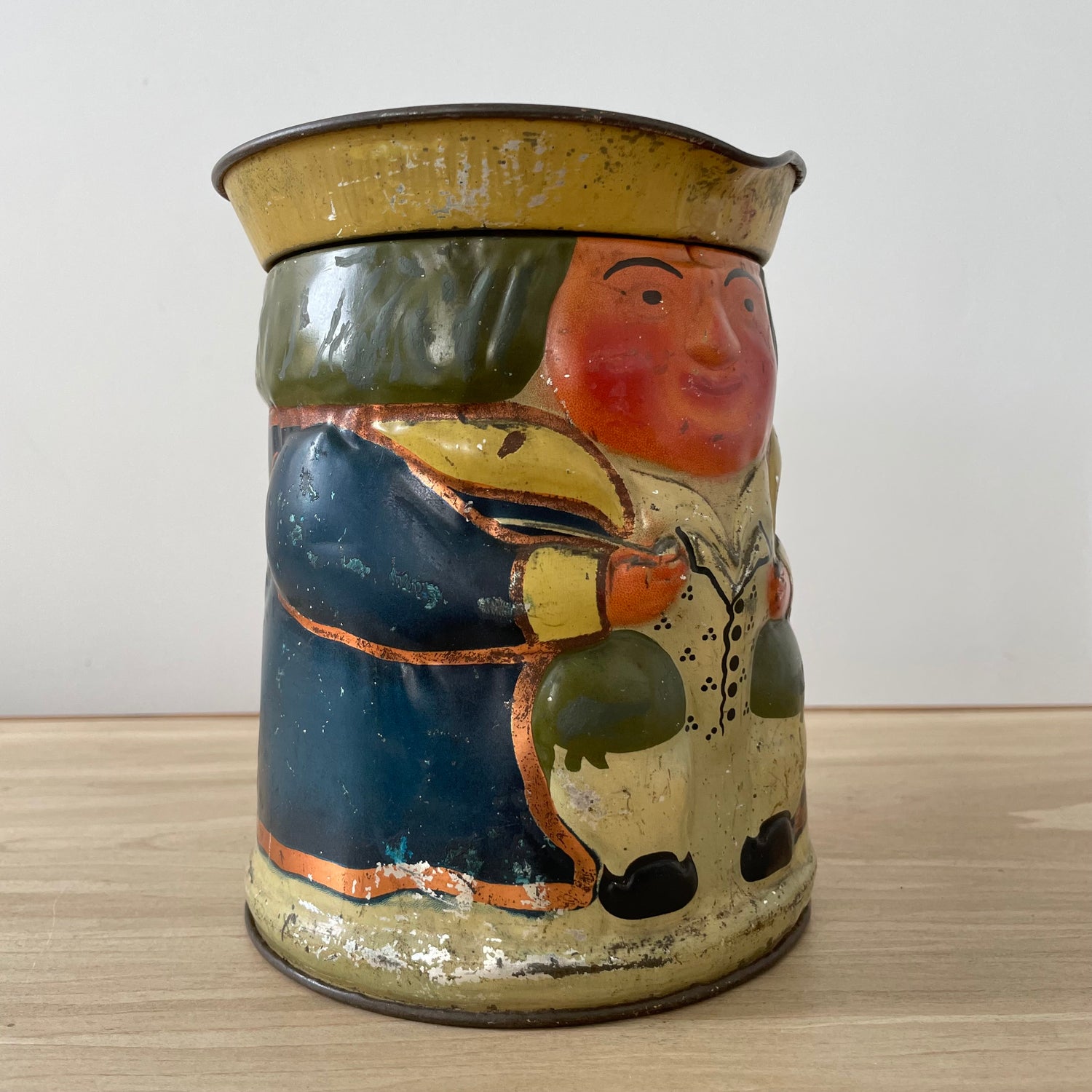 Huntley &amp; Palmers General Character Biscuit Tin c1913