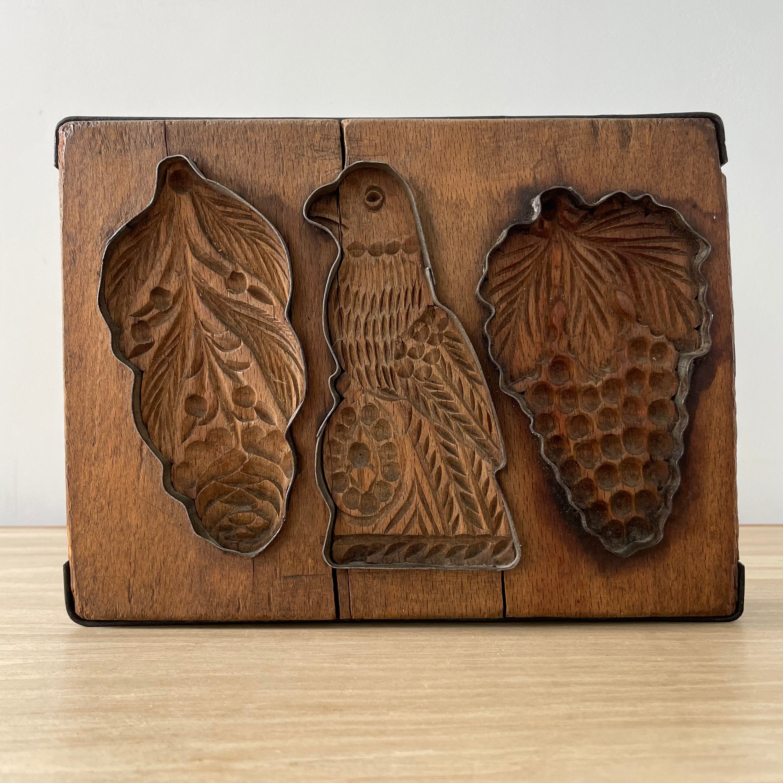 Antique Wooden Springerle Biscuit Mould – Hand-Carved – 19th–Early 20th Century