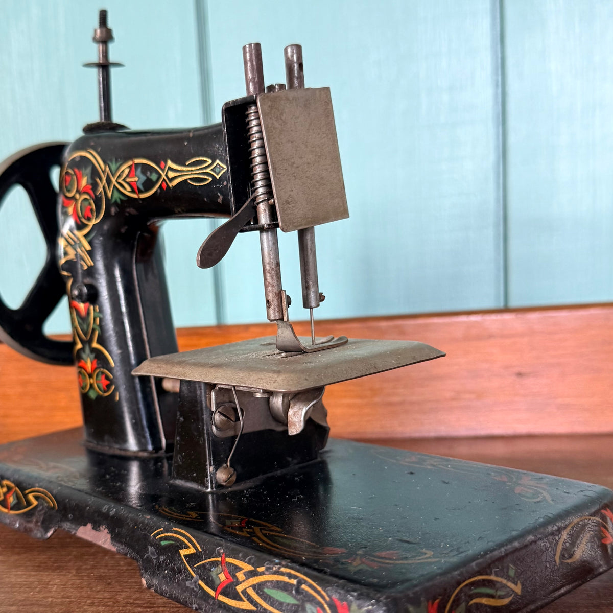 Antique German Child’s Toy Sewing Machine Floral Tinplate c.1930