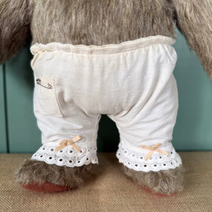 Vintage Aunt Lucy Bear Gabrielle Designs 1978