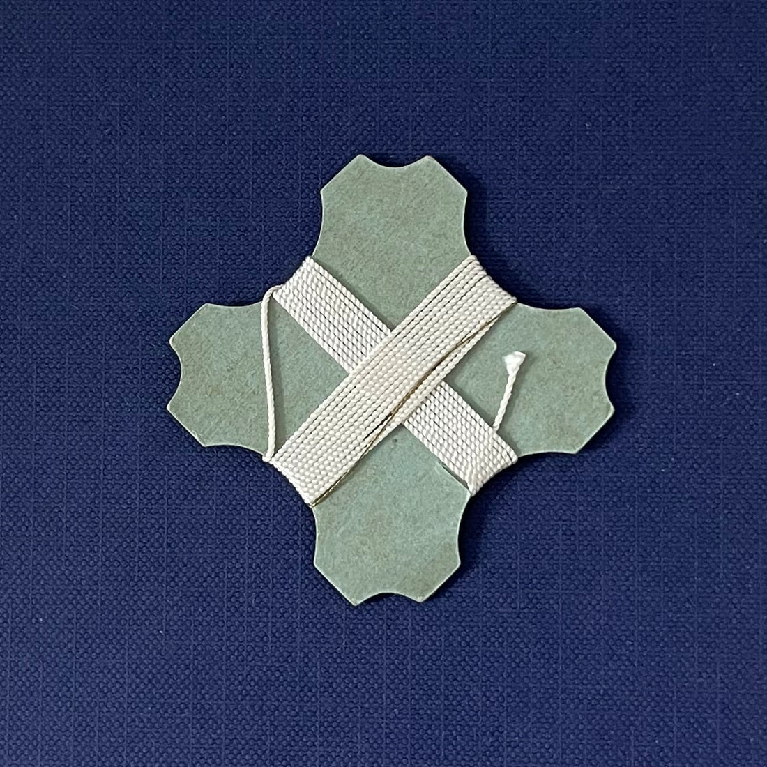 Vintage “Pagoda” Pearl Silk Thread Winder – Made in England c.1930-1950s