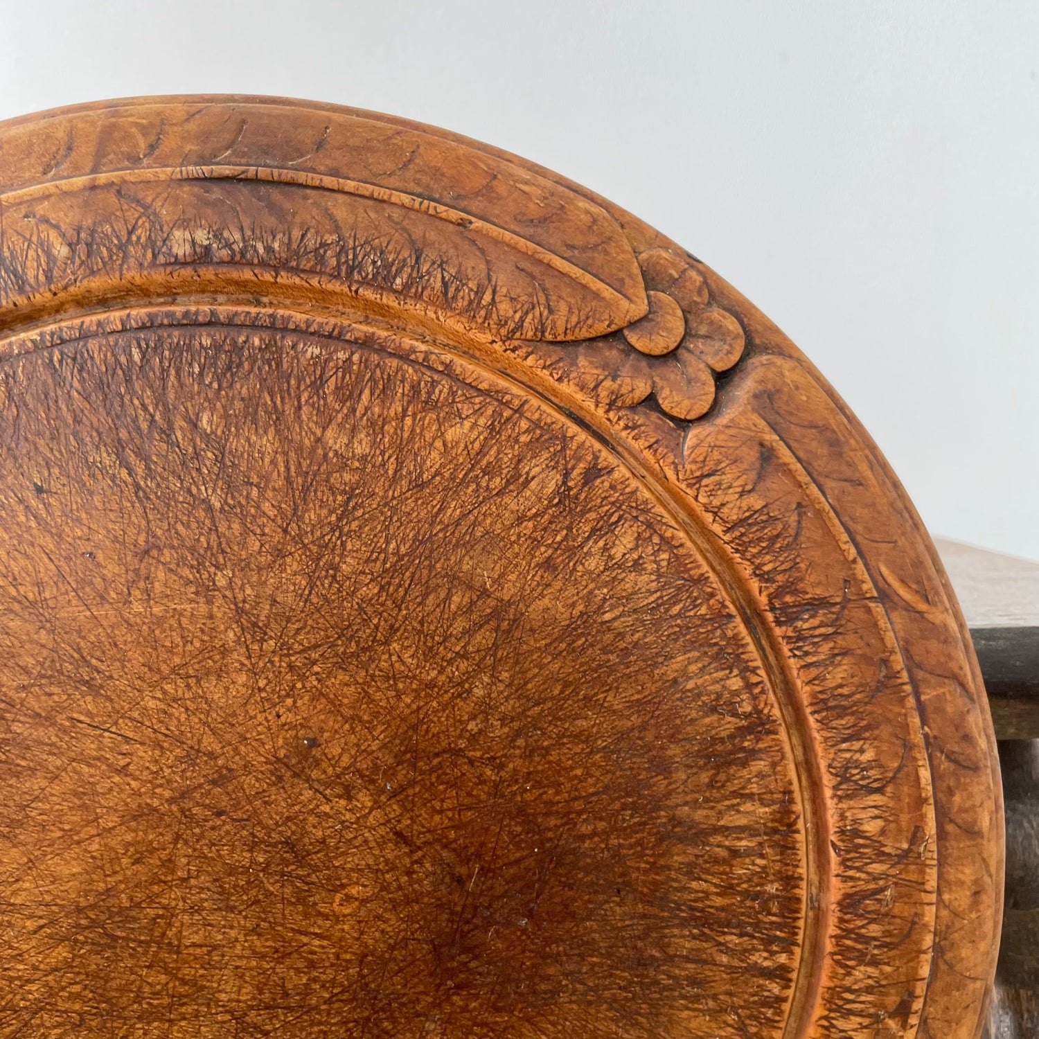 Antique Victorian Breadboard – Hand Carved Floral &amp; Leaf Border – Rich Patina