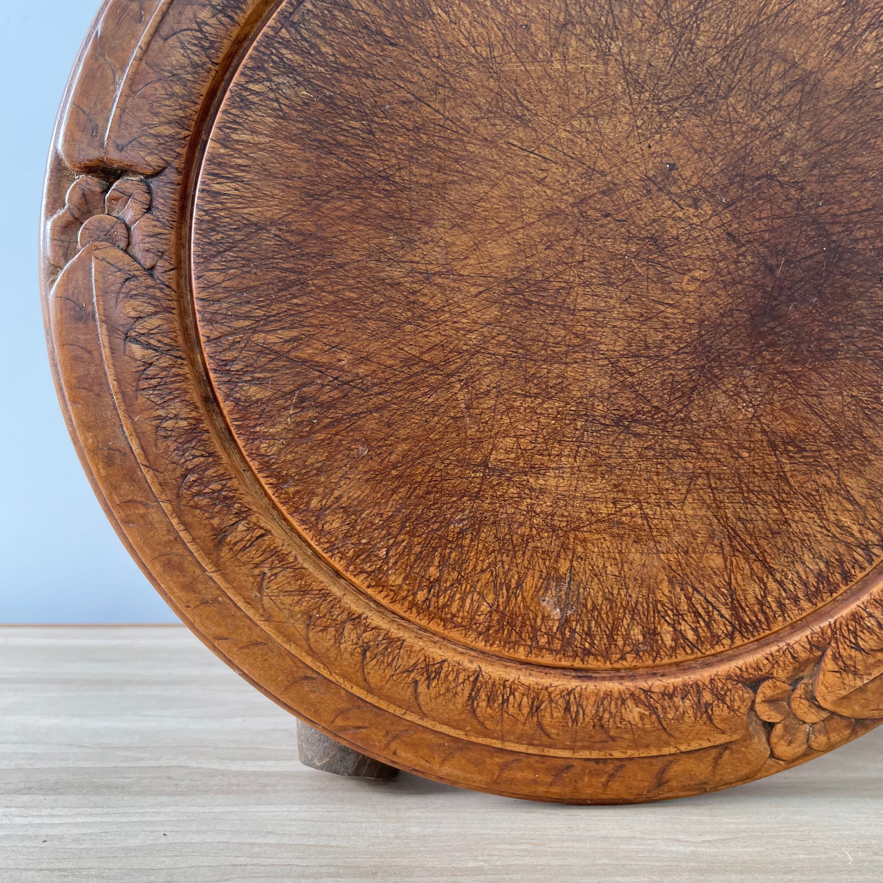 Antique Victorian Breadboard – Hand Carved Floral &amp; Leaf Border – Rich Patina