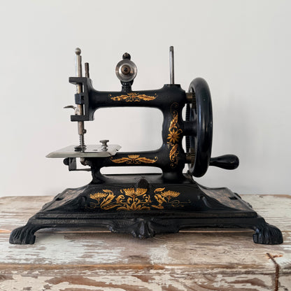 Antique F. W. Müller No. 12 Hand Crank Sewing Machine c.1900