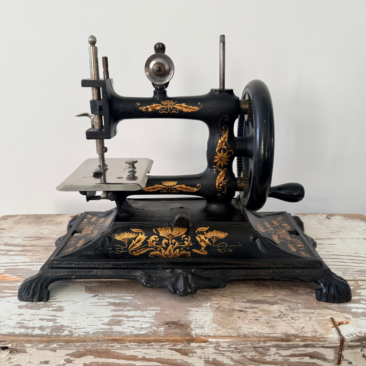 Antique F. W. Müller No. 12 Hand Crank Sewing Machine c.1900