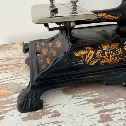 Antique F. W. Müller No. 12 Hand Crank Sewing Machine c.1900