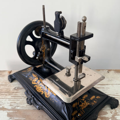 Antique F. W. Müller No. 12 Hand Crank Sewing Machine c.1900