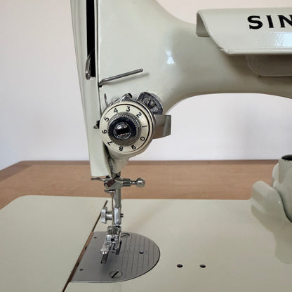 Singer Featherweight 221K Sewing Machine with Case &amp; Accessories