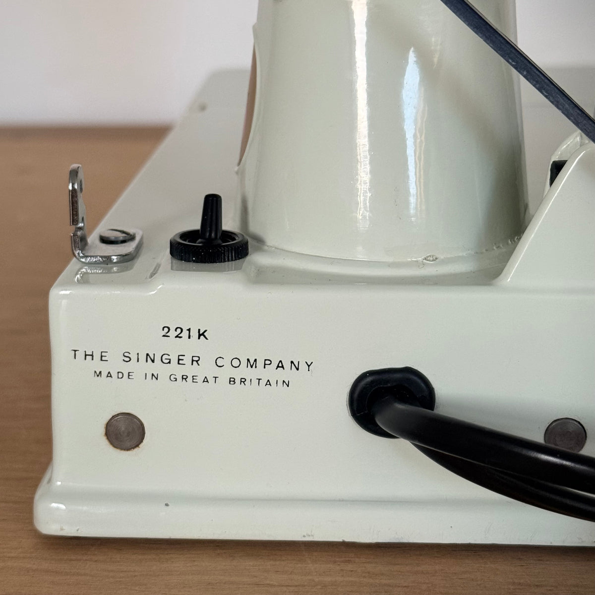 Singer Featherweight 221K Sewing Machine with Case &amp; Accessories