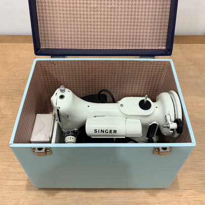 Vintage White Singer Featherweight 221K Sewing Machine – 1964