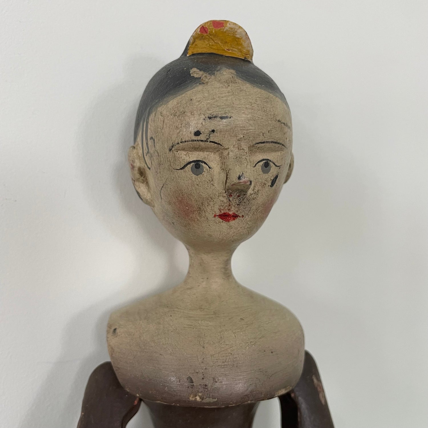 19th Century Grodnertal Tuck Comb Wooden Doll – Hand-Painted Peg Wooden Doll
