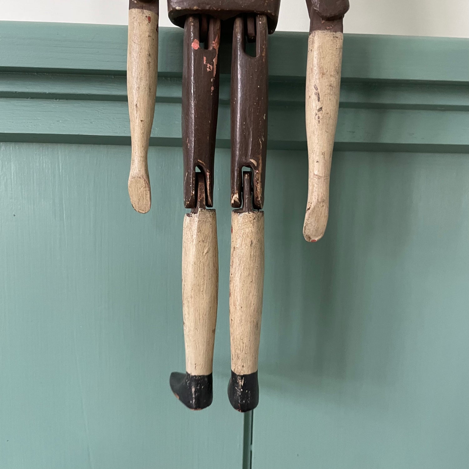 19th Century Grodnertal Tuck Comb Wooden Doll – Hand-Painted Peg Wooden Doll