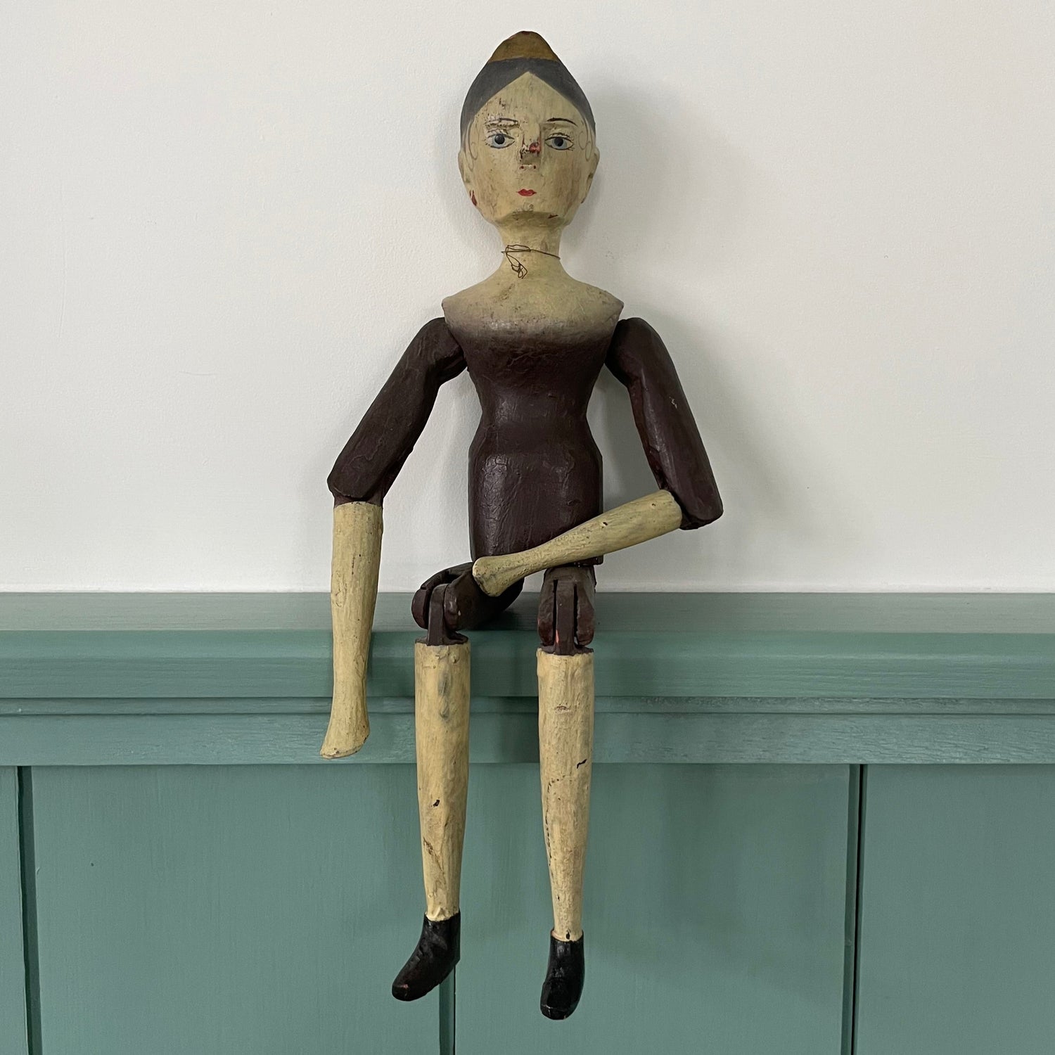 19th Century Grodnertal Tuck Comb Wooden Doll – Hand-Painted Peg Wooden Doll