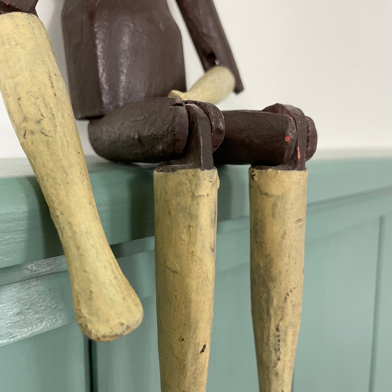 19th Century Grodnertal Tuck Comb Wooden Doll – Hand-Painted Peg Wooden Doll