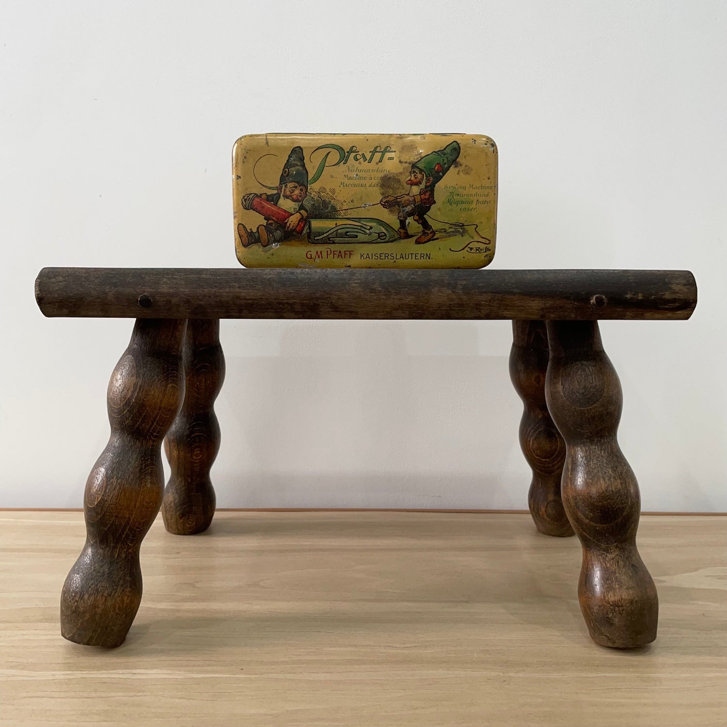 Antique G M Pfaff Lithograph Sewing Accessories Tin, c.1906