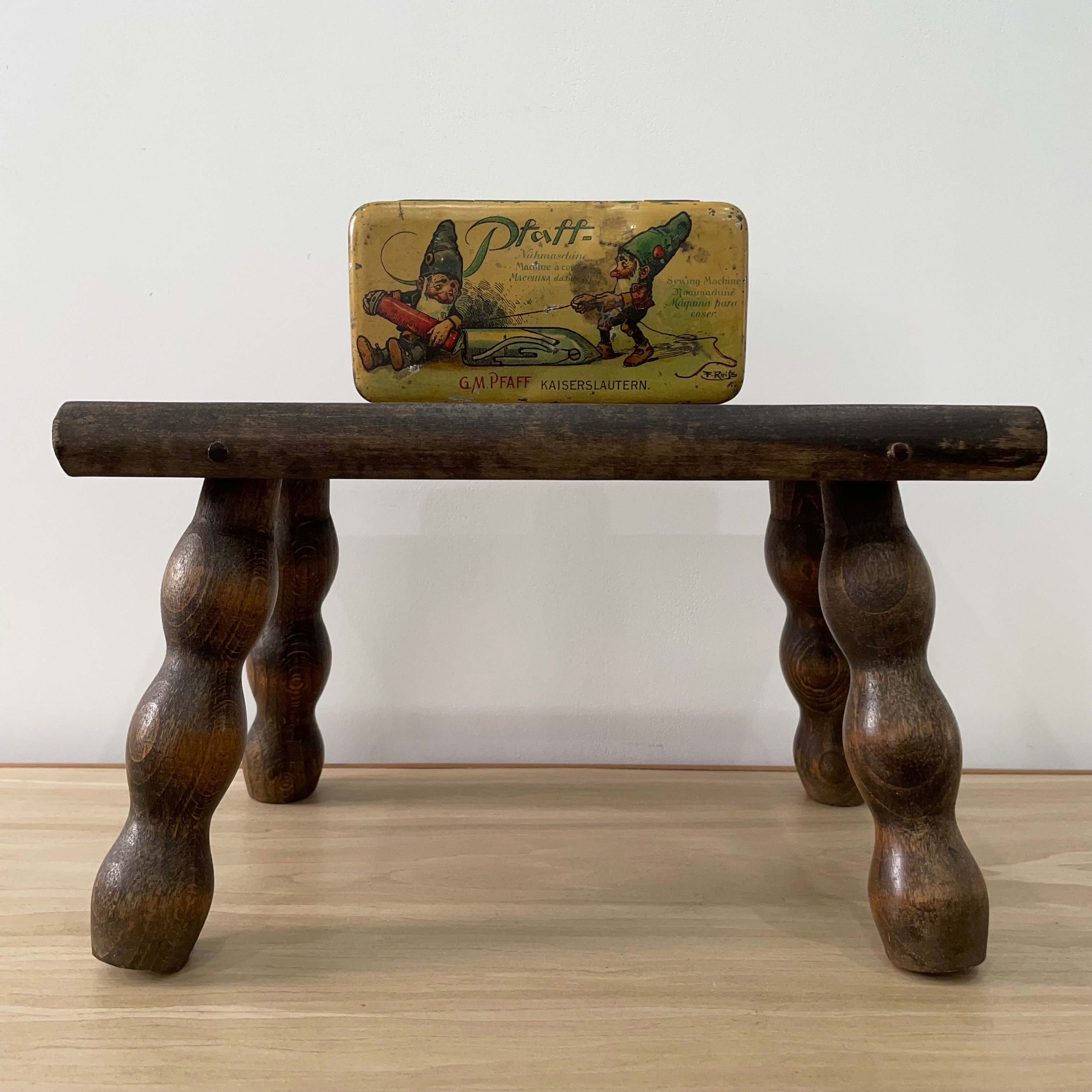 Antique G M Pfaff Lithograph Sewing Accessories Tin, c.1906