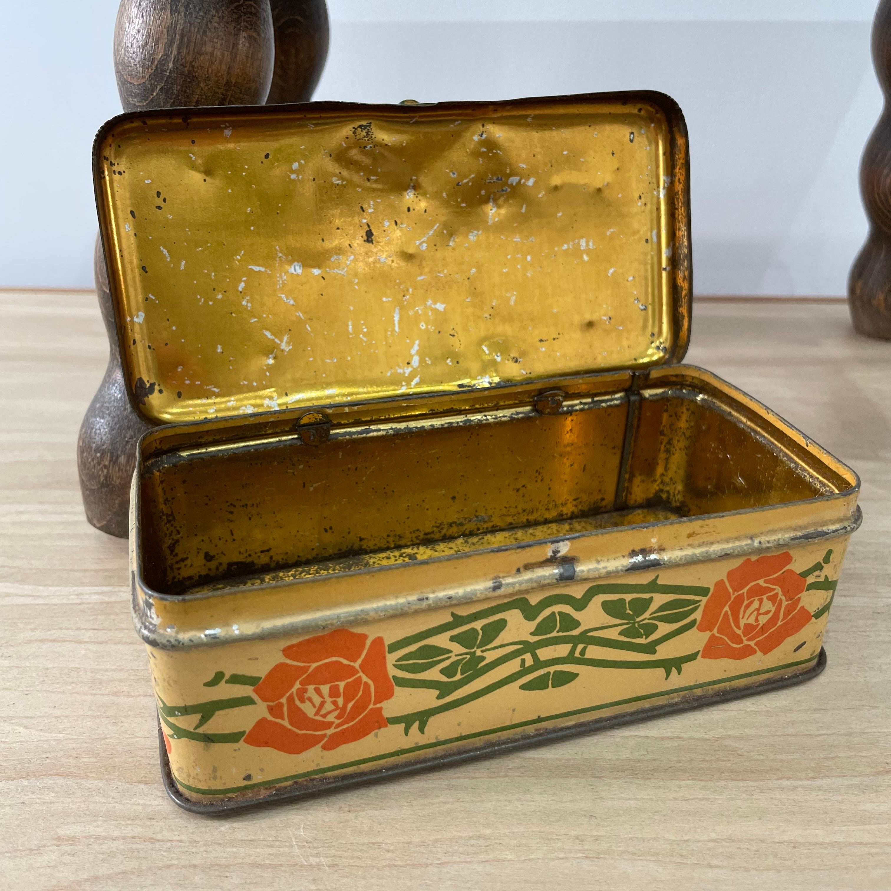 Antique G M Pfaff Lithograph Sewing Accessories Tin, c.1906