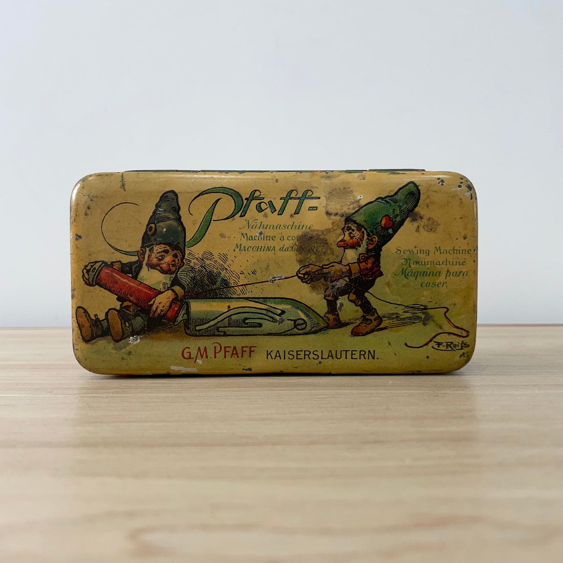 Antique G M Pfaff Lithograph Sewing Accessories Tin, c.1906